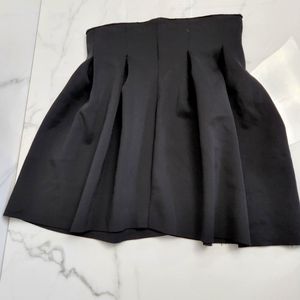 Skater skirt black size small